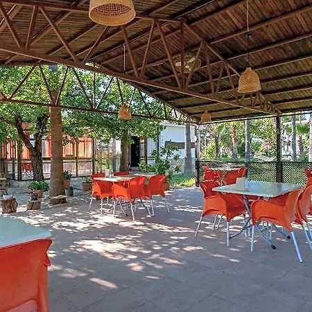 Xanthos Boutique
