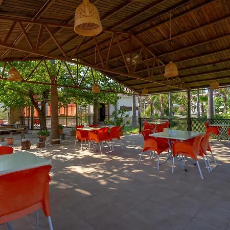 Xanthos Boutique